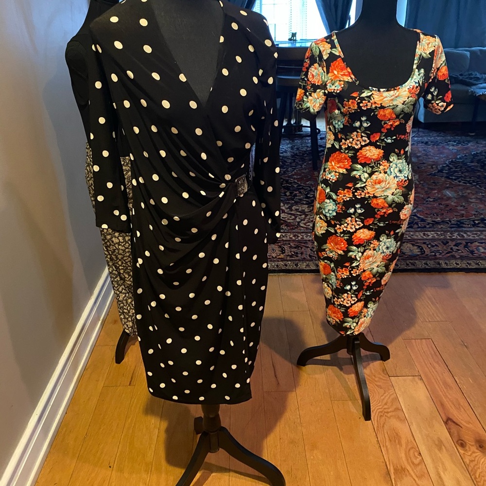 Dresses - Picture 8 of 8